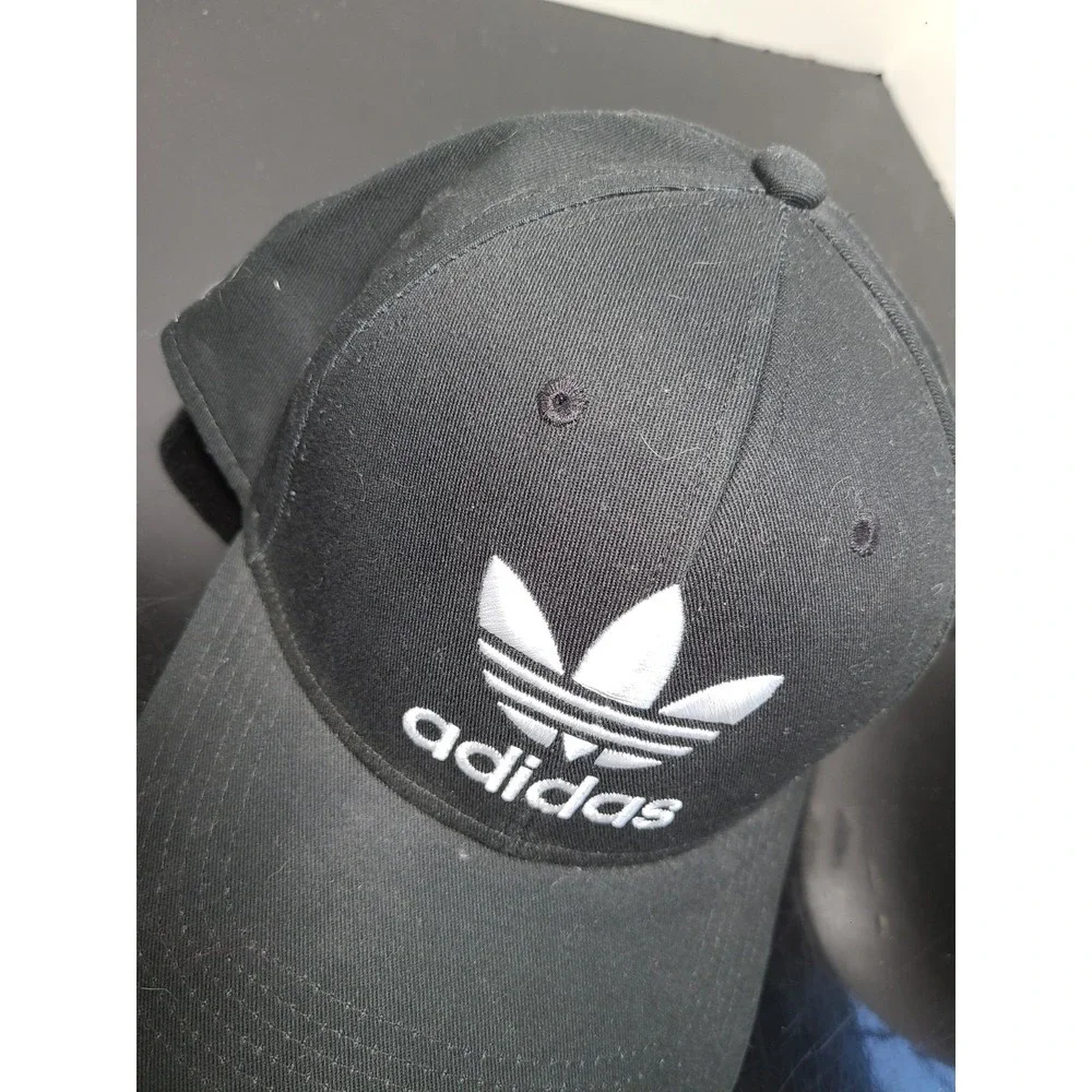 adidas originals trefoil